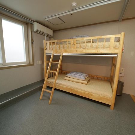 Hostel Mihojae Пусан Стая снимка